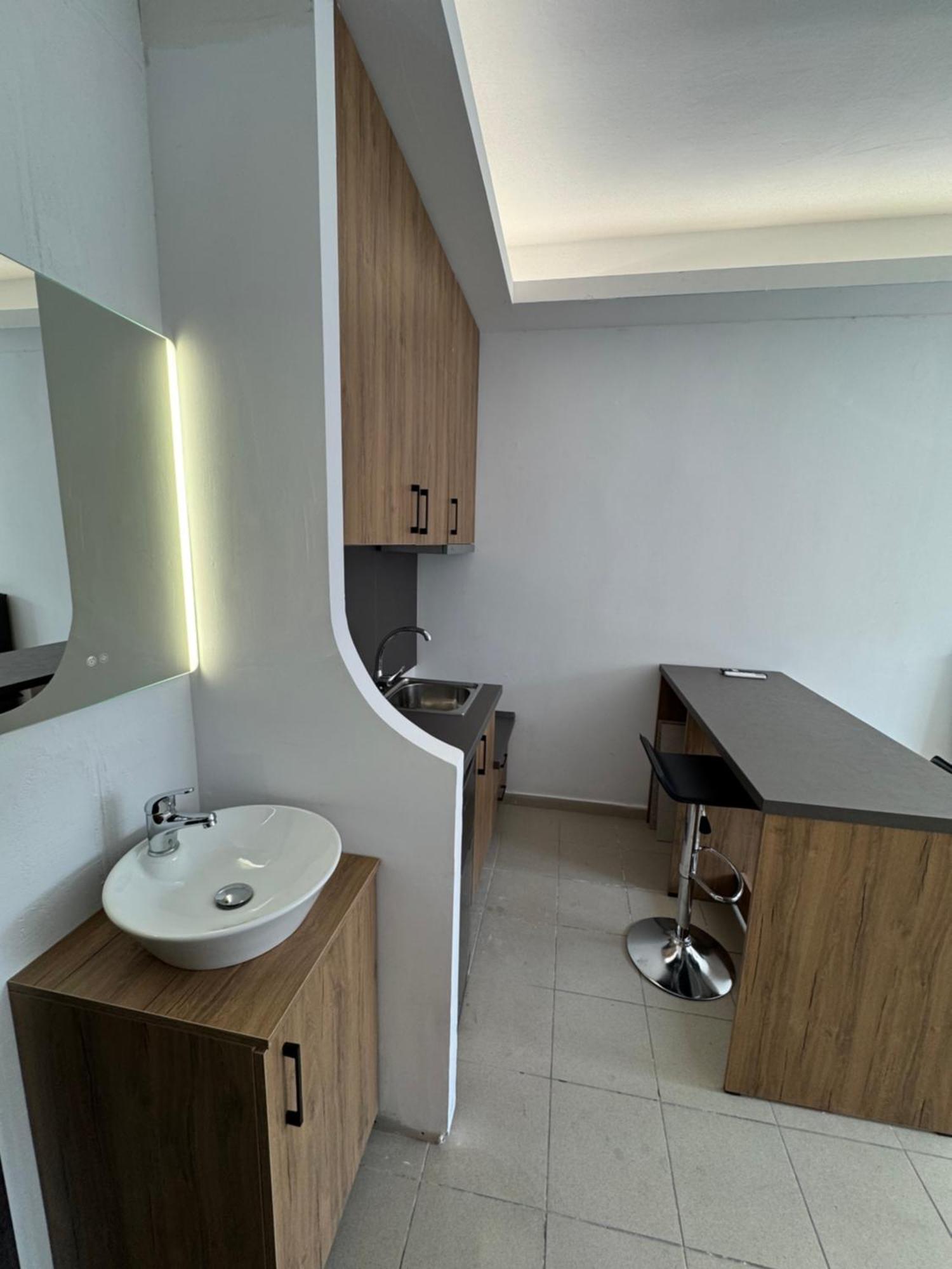 Central Apartment 6 Larissa Luaran gambar
